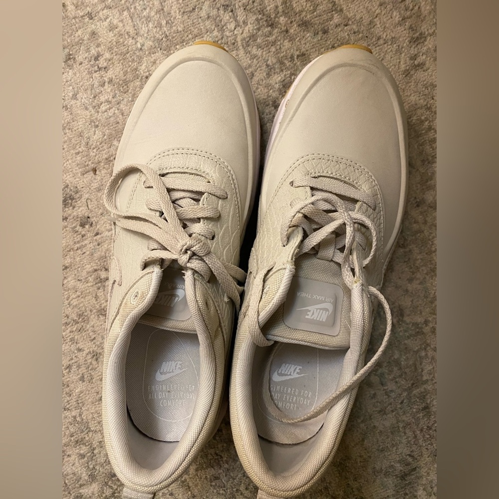 Nike Air Max Thea sneakers. Great condition look like new. Leather snakeskin